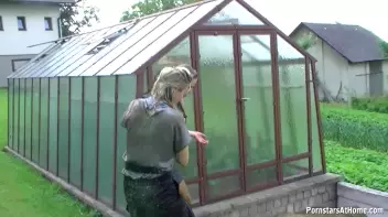 Three Beauties Make A Mess Of Themselves In The Backyard Screencap 56 on sinx.preview.netperv.com