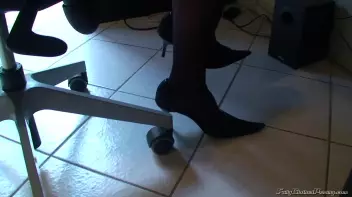 Working Hard At Home Screencap 10 on sinx.preview.netperv.com