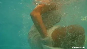 Three Ladies in One Pool Screencap 31 on sinx.preview.netperv.com