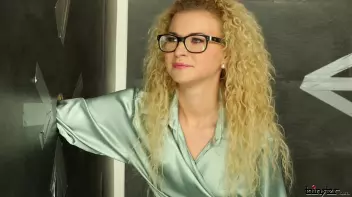 Follow The Arrow To Gloryhole Glory! Screencap 4 on sinx.preview.netperv.com