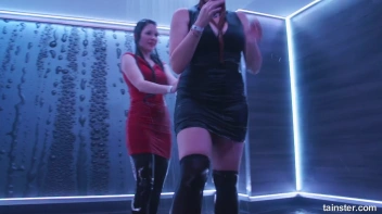 Shower Satisfaction Screencap 23 on sinx.preview.netperv.com