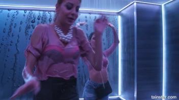 Shower Satisfaction Screencap 45 on sinx.preview.netperv.com