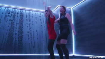 Shower Satisfaction Screencap 5 on sinx.preview.netperv.com