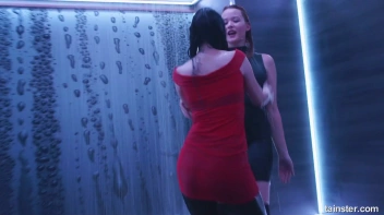 Shower Satisfaction Screencap 7 on sinx.preview.netperv.com