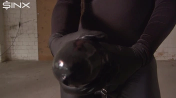 Der lange,schwarze Gummischwanz solo Screencap 16 on sinx.preview.netperv.com