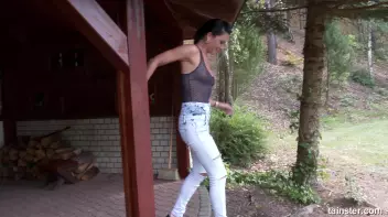 Pissing action in the garden Screencap 7 on sinx.preview.netperv.com