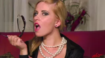 Cum All Over Slutty Leony Screencap 122 on sinx.preview.netperv.com