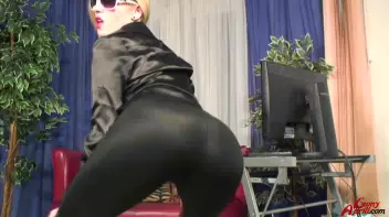 Cum All Over Slutty Leony Screencap 2 on sinx.preview.netperv.com