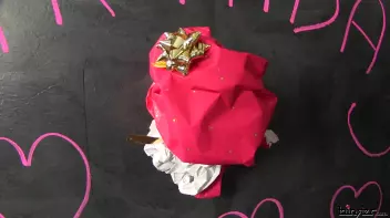 Slimy Birthday Surprise Screencap 1 on sinx.preview.netperv.com