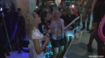 Welcome To The Mad House Part 2 - Cam 3 Screencap 17 on sinx.preview.netperv.com