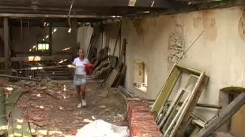 Just Trying To Help Out The Lovely Neighbor... Screencap 9 on sinx.preview.netperv.com