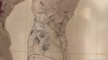 Eurobabe Post Mud Fight Shower Down Screencap 4 on sinx.preview.netperv.com