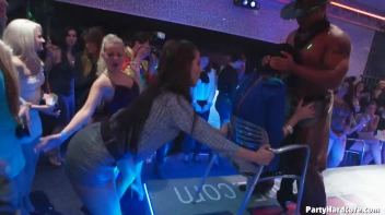 Party Hardcore Gone Crazy Vol. 7 Part 2 - Cam 2 Screencap 43 on sinx.preview.netperv.com