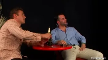 Remember to Tip Well! Screencap 2 on sinx.preview.netperv.com