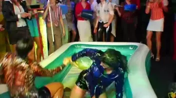 Eurobabe Grease Fight Screencap 9 on sinx.preview.netperv.com