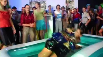 Eurobabe Grease Fight Screencap 13 on sinx.preview.netperv.com