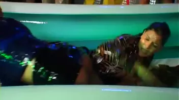 Eurobabe Grease Fight Screencap 17 on sinx.preview.netperv.com