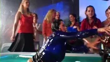 Eurobabe Grease Fight Screencap 23 on sinx.preview.netperv.com