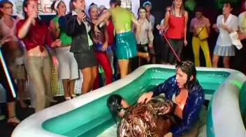 Eurobabe Grease Fight Screencap 39 on sinx.preview.netperv.com