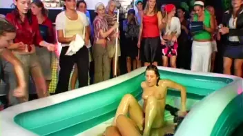 Eurobabe Grease Fight Screencap 77 on sinx.preview.netperv.com