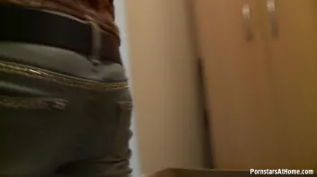 Hottie Wants That Blowjob Cash Screencap 4 on sinx.preview.netperv.com