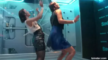 Soaking wet sexy babes Screencap 46 on sinx.preview.netperv.com