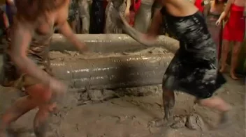 Packed Like Sardines In The Mud Screencap 1 on sinx.preview.netperv.com