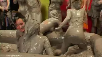 Packed Like Sardines In The Mud Screencap 18 on sinx.preview.netperv.com