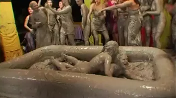 Packed Like Sardines In The Mud Screencap 26 on sinx.preview.netperv.com