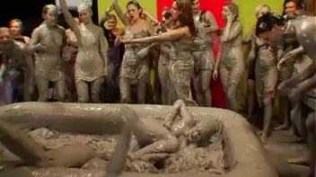 Packed Like Sardines In The Mud Screencap 27 on sinx.preview.netperv.com