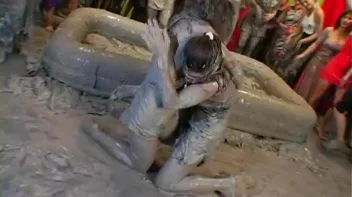 Packed Like Sardines In The Mud Screencap 4 on sinx.preview.netperv.com