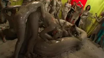 Packed Like Sardines In The Mud Screencap 53 on sinx.preview.netperv.com