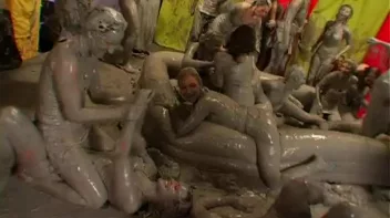 Packed Like Sardines In The Mud Screencap 61 on sinx.preview.netperv.com