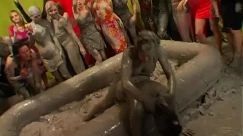 Packed Like Sardines In The Mud Screencap 7 on sinx.preview.netperv.com