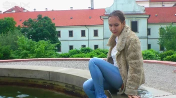 Brunette's Wet And Messy Water Frolic Screencap 39 on sinx.preview.netperv.com