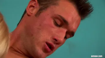 Photo Session Turns Feisty Screencap 51 on sinx.preview.netperv.com