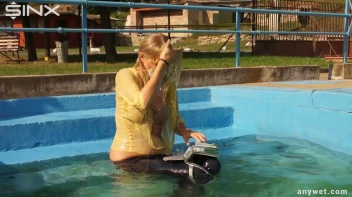 Sexy Blonde Swims And Splashes In Outdoor Pool Screencap 66 on sinx.preview.netperv.com