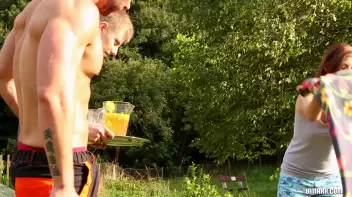 Real Men Work That Wood Screencap 9 on sinx.preview.netperv.com