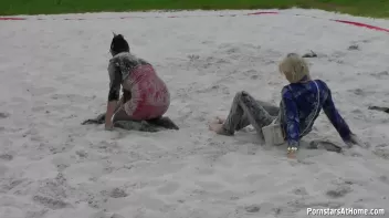 Eurobabes Only Waterpark Screencap 86 on sinx.preview.netperv.com