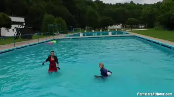 Eurobabes Only Waterpark Screencap 37 on sinx.preview.netperv.com
