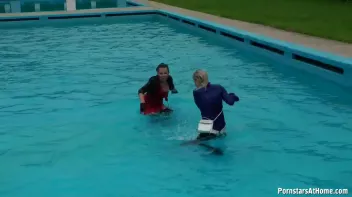 Eurobabes Only Waterpark Screencap 41 on sinx.preview.netperv.com