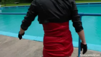 Eurobabes Only Waterpark Screencap 49 on sinx.preview.netperv.com