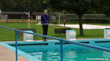 Eurobabes Only Waterpark Screencap 58 on sinx.preview.netperv.com