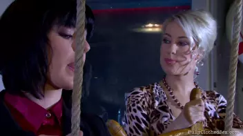 Threesome's Wild Sea Cruise Screencap 18 on sinx.preview.netperv.com