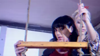 Threesome's Wild Sea Cruise Screencap 26 on sinx.preview.netperv.com