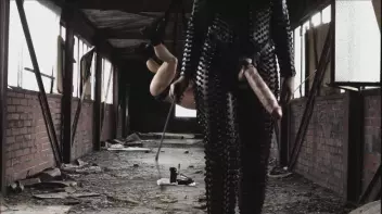 Hängend ausgeliefert und ausgepeitscht Screencap 29 on sinx.preview.netperv.com