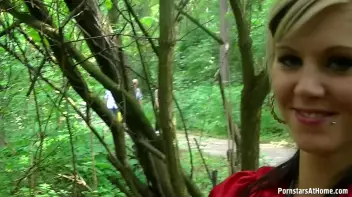 Eurocuties Always Down For Blowjobs Screencap 60 on sinx.preview.netperv.com