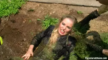 Three Beauties Make A Mess Of Themselves In The Backyard Screencap 67 on sinx.preview.netperv.com