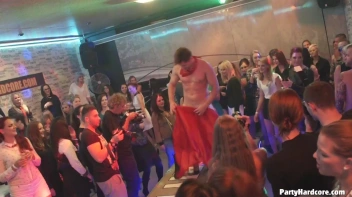 Party Hardcore Gone Crazy Vol. 31 Part 1 - Cam 2 Screencap 106 on sinx.preview.netperv.com