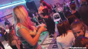 Party Hardcore Gone Crazy Vol. 31 Part 1 - Cam 2 Screencap 77 on sinx.preview.netperv.com